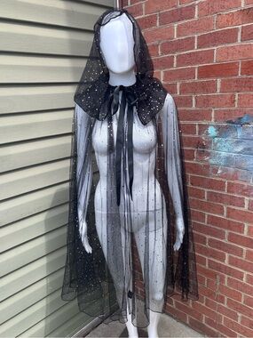 DOLLS KILL TRICKZ N TREATZ BLACK GOLD STAR WITCH CAPE HALLOWEEN ONE SIZE